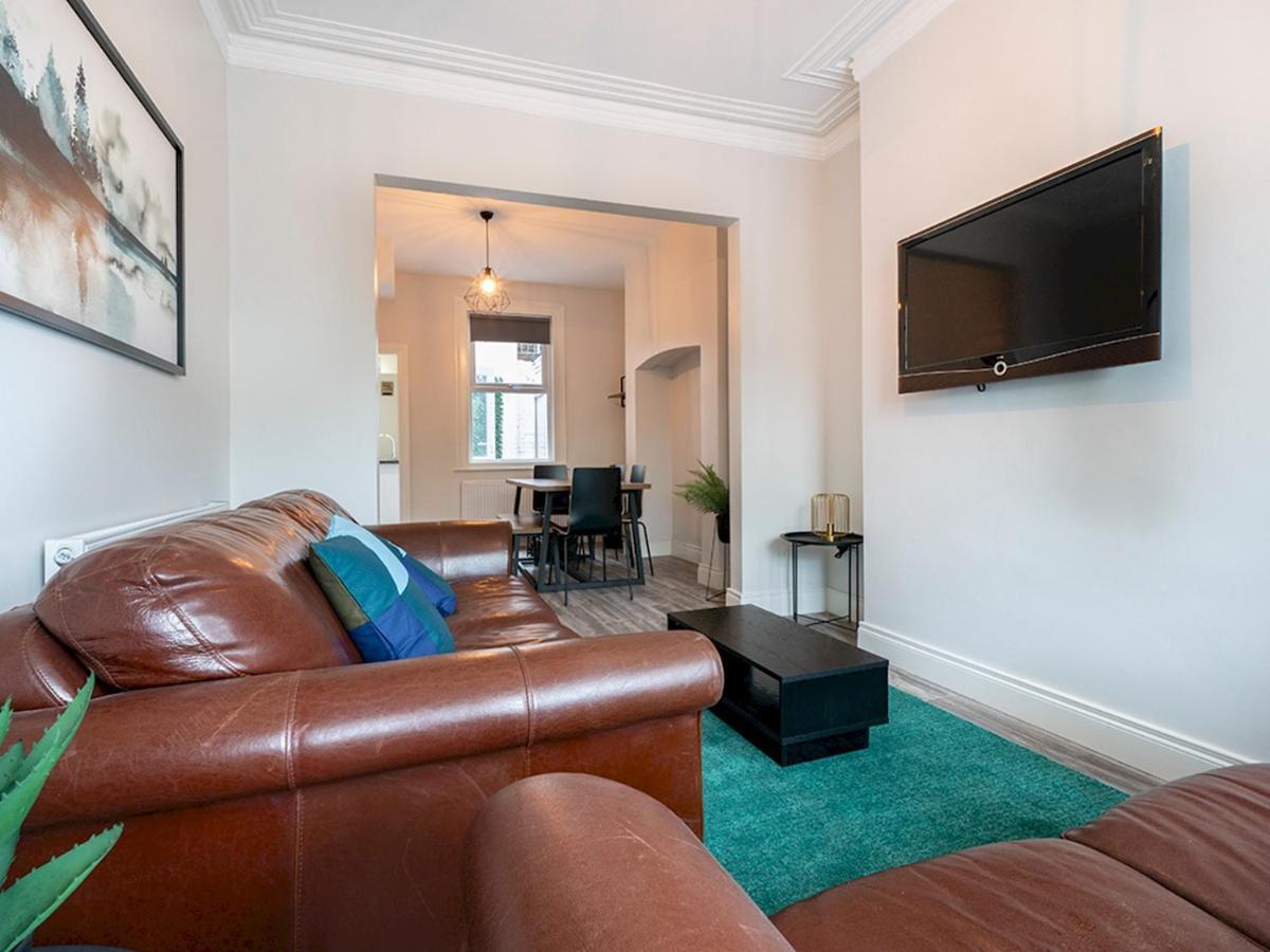 Pass The Keys Beautiful 4br Restored Red Brick Cafes And Park *