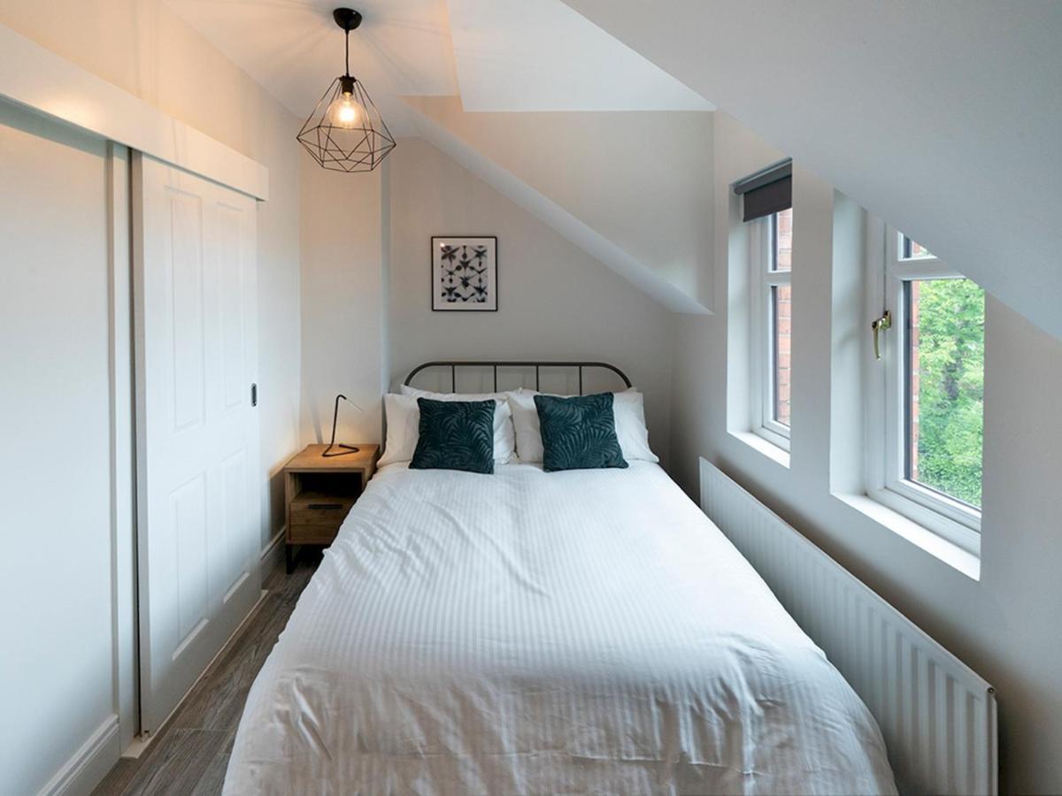 Holiday home Pass The Keys Beautiful 4br Restored Red Brick Cafes And Park